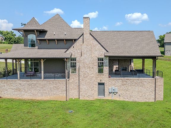 4th image of 1043 Emerald Valley Dr