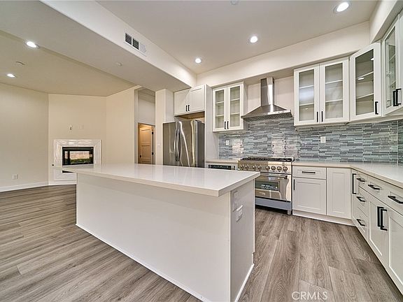 3rd image of 673 Castlehill Dr