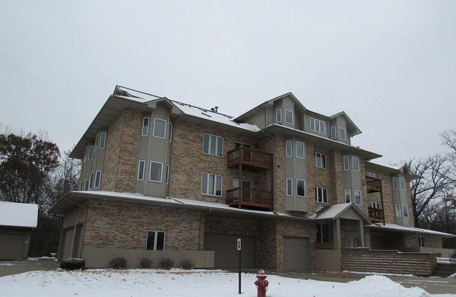 2nd image of 3125 Woodland Dr