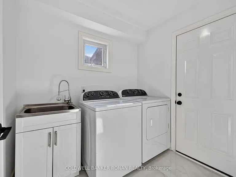 8 McCullough Ave — Photo 17