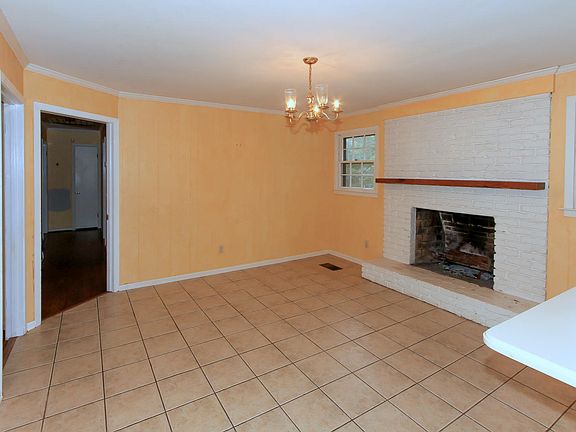 4th image of 6708 Glenbrook Dr