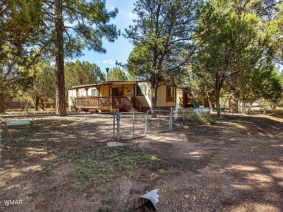 3rd image of 2075 Pinewood Dr