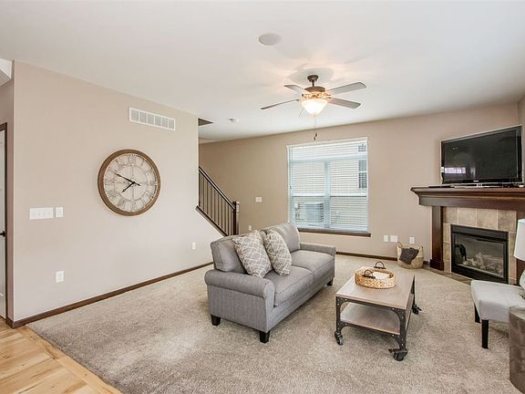 4th image of 445 Cameron Way