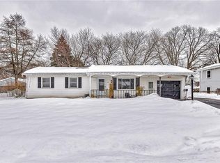 32 Appian Dr, Rochester, NY 14606