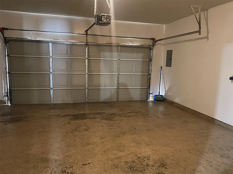 14434 Summer Garden Dr — Photo 18