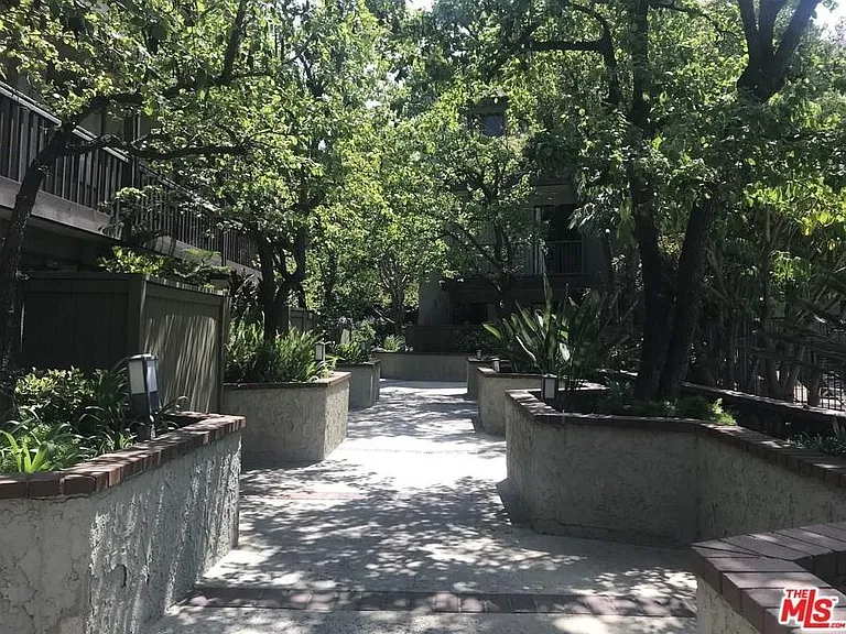 Landscaped complex