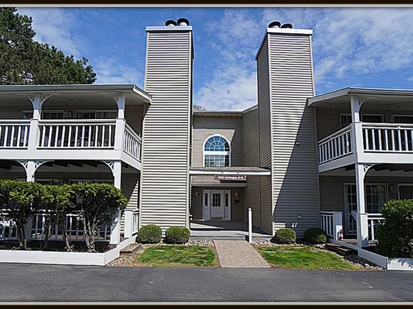 1260 Youngs Rd Unit H, Williamsville, NY 14221