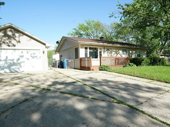 7101 Mulberry St, Hanover Park, IL 60133