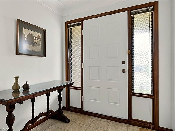 4th image of 72 Henley Dr