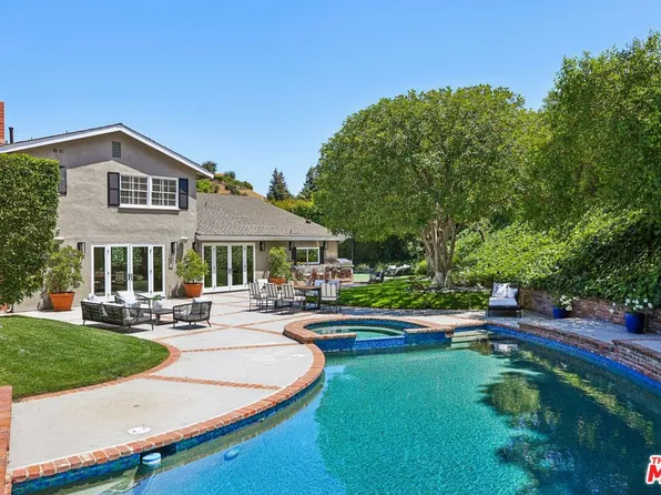 17228 Benner Pl, Encino, CA 91316
