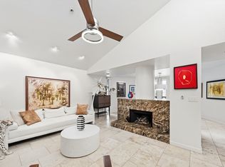 998 N Village Sq, Palm Springs, CA 92262