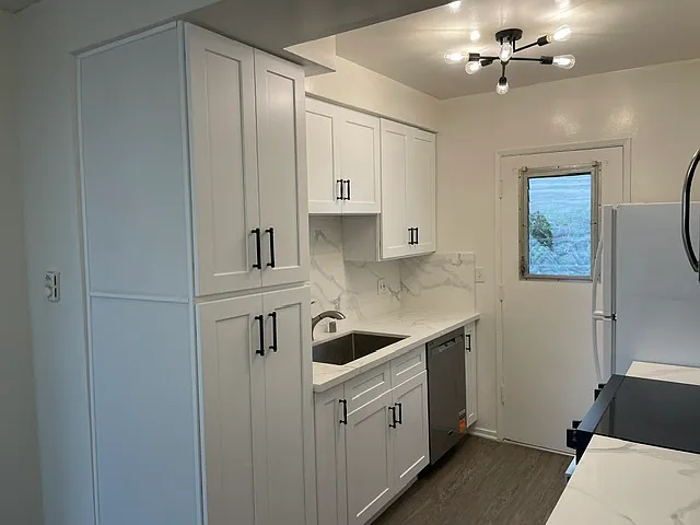 1852 Kelton Ave #1 — Photo 8