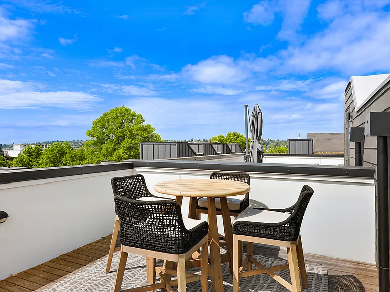 Rooftop deck