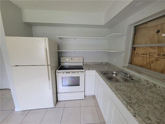 4th image of 1480 NW 22nd St #B