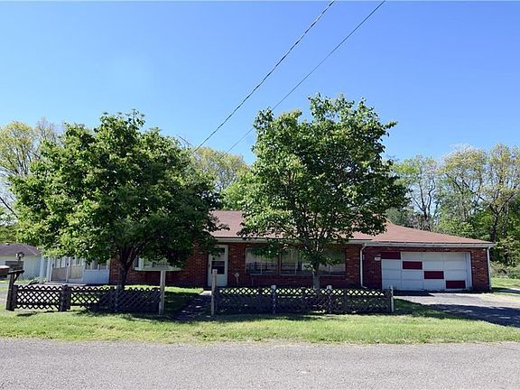 2nd image of 2916 Woodlawn St