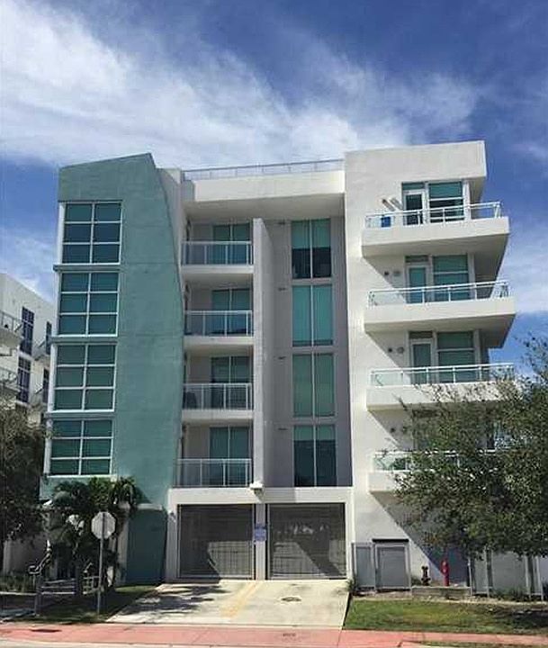 1st image of 2020 Prairie Ave APT 302