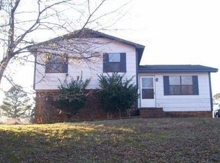 211 Ember Ln, Ohatchee, AL 36271