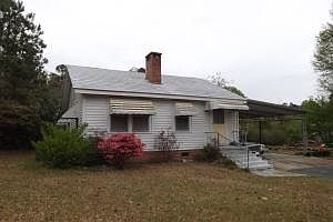 2nd image of 1996 W Quitman St