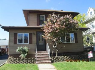 65 Manhattan Ave, Avenel, NJ 07001