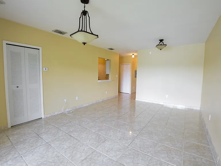 522 Villa Del Sol Cir #203 — Photo 9