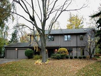 1st image of 430 Pembroke Ct