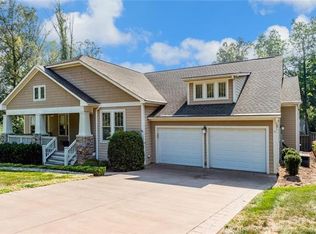 44 Kingsmill Ct, Biltmore Lake, NC 28715