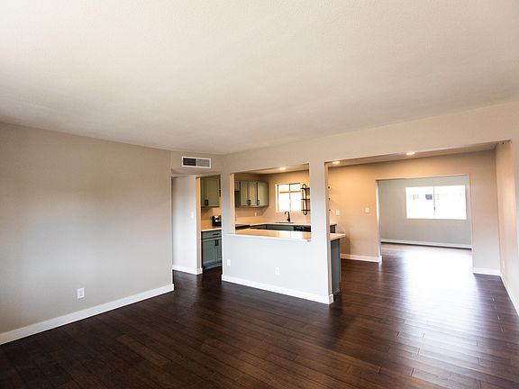 5th image of 3721 W Gardenia Ave