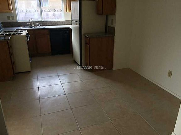 4th image of 4619 Bumblebee Cir