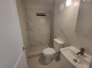 473 Pearl Harbor St #1, Bridgeport, CT 06610