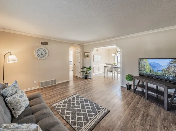 6924 Richlynn Ter, Richland Hills, TX 76118