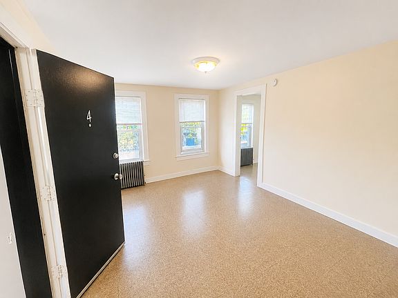 3rd image of 4 N Bleeker St APT 4
