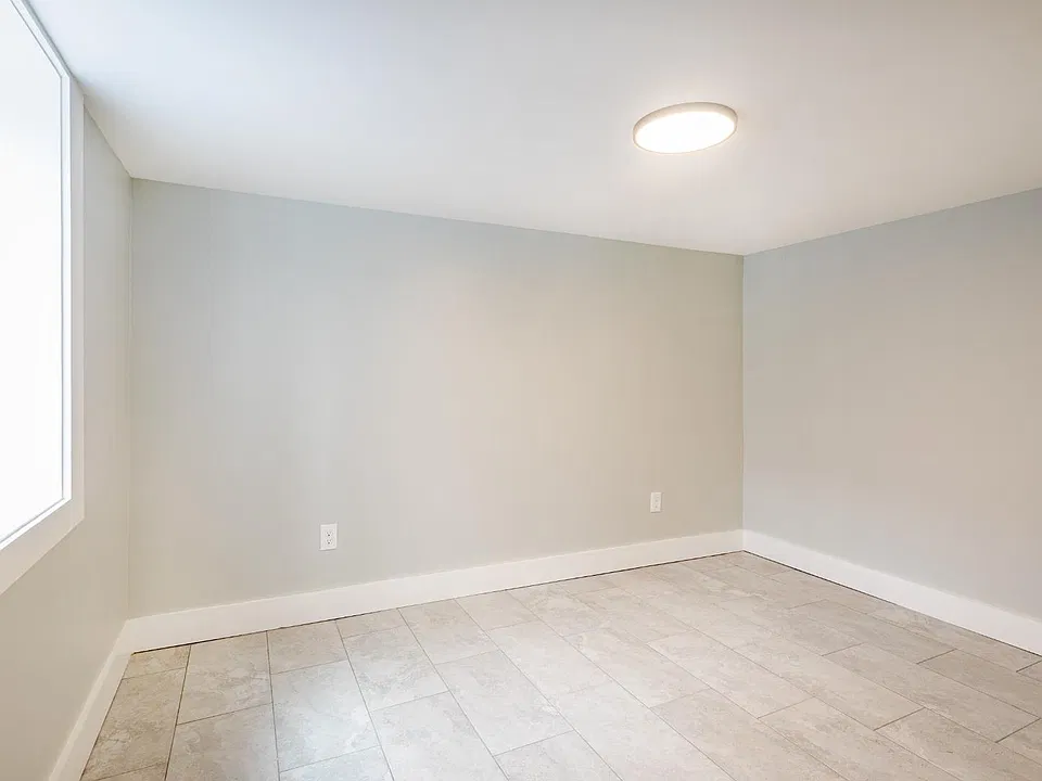 Unit Photo
