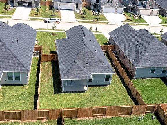 3rd image of 31227 Whitfield Ct