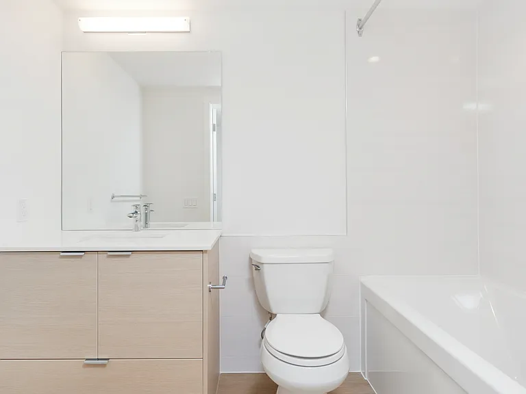3655 Victoria Dr — Photo 19