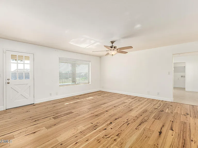2421 S 221st Ave — Photo 6