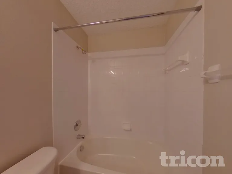 1443 Sherbourne St — Photo 14