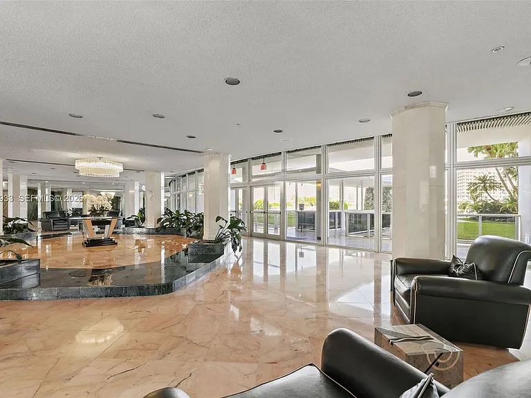 900 Bay Dr #419 — Photo 40