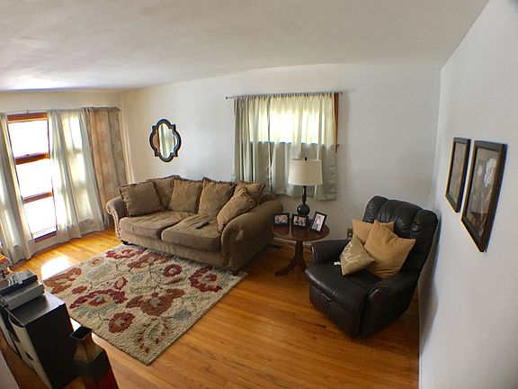 2nd image of 2109 Hazel Ave