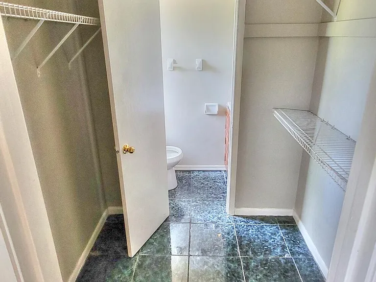 2472 Fernside Rd — Photo 15
