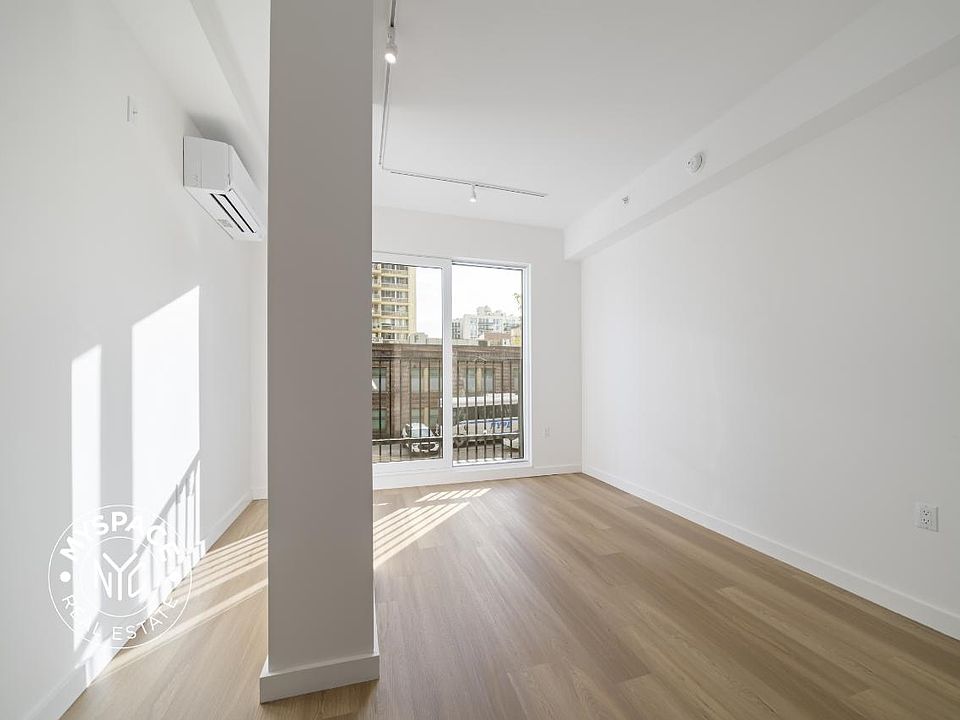 1st image of 931 Carroll St #210