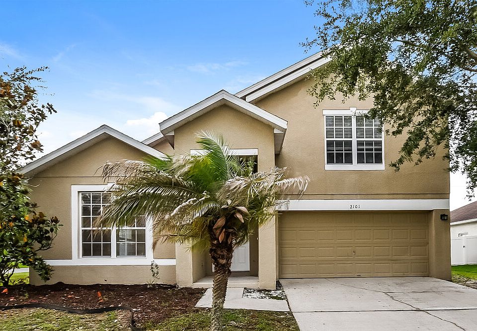 1st image of 2101 Woodsedge Dr