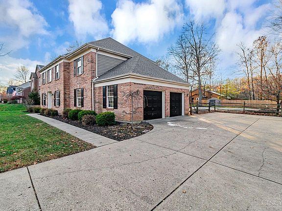 4th image of 4287 Wellington Dr