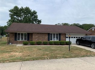 3083 Brixton Dr W, Springfield, OH 45503