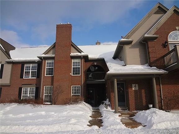 2nd image of 28284 Carlton Way Dr #1