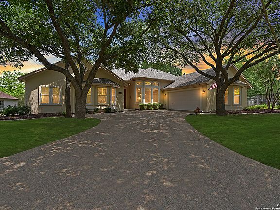 3rd image of 29714 FAIRWAY VISTA DR