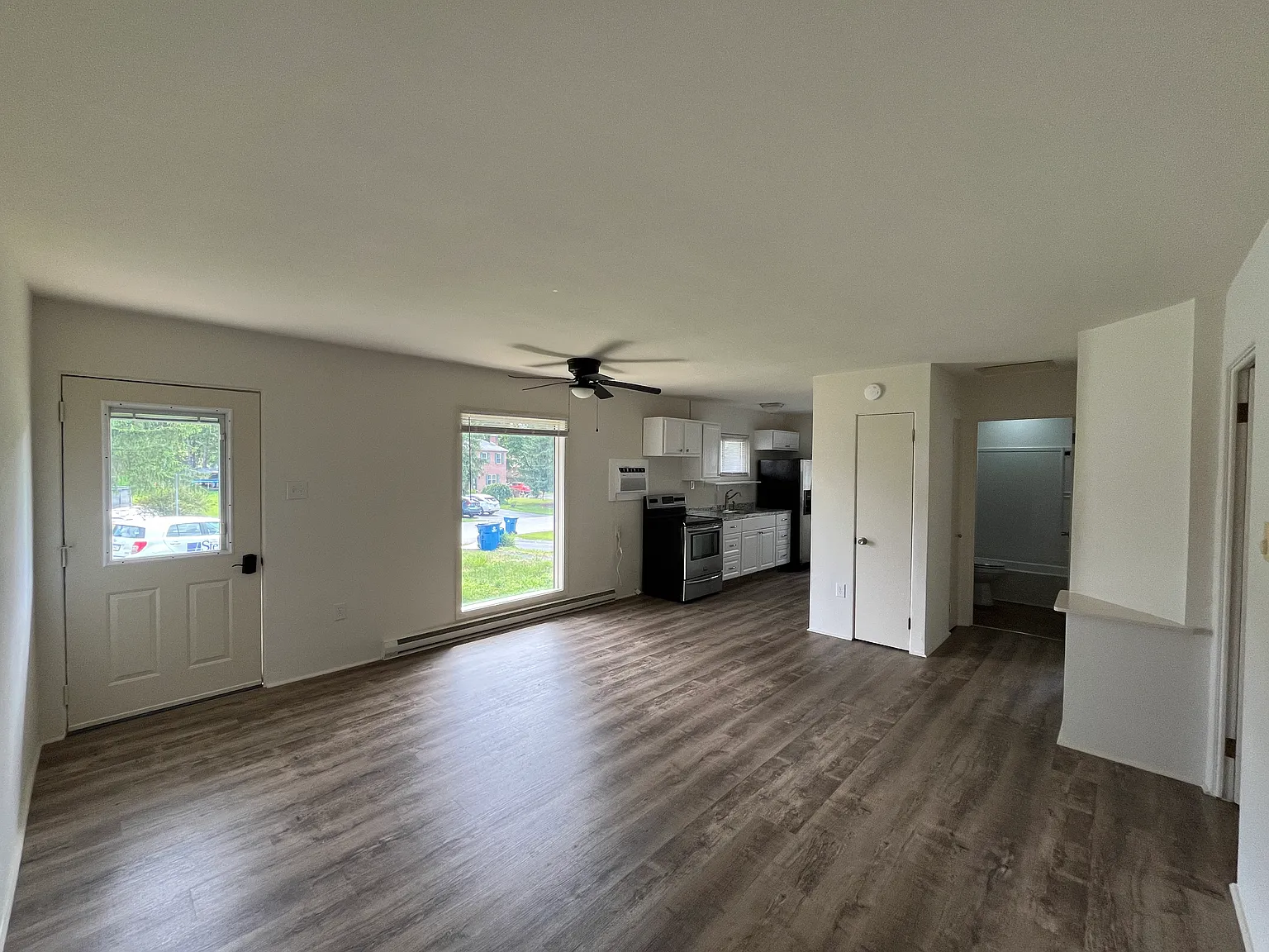 2 bed, 672 sqft, $1,295 — Photo 4
