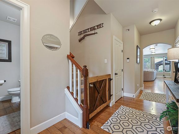 4th image of 1234 Kiely Drive SE