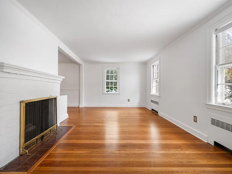 159 Payson Rd — Photo 3