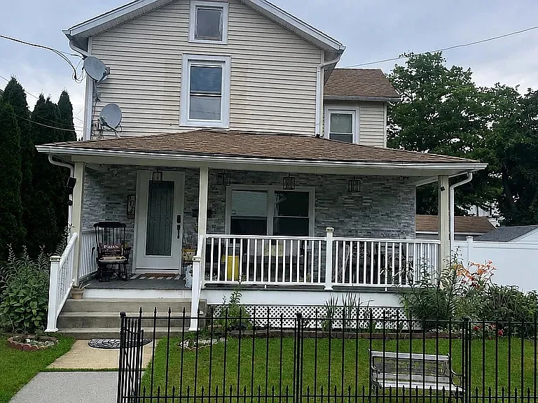 106 Reed St — Photo 1