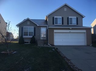 16101 Greenleaf St, Omaha, NE 68136